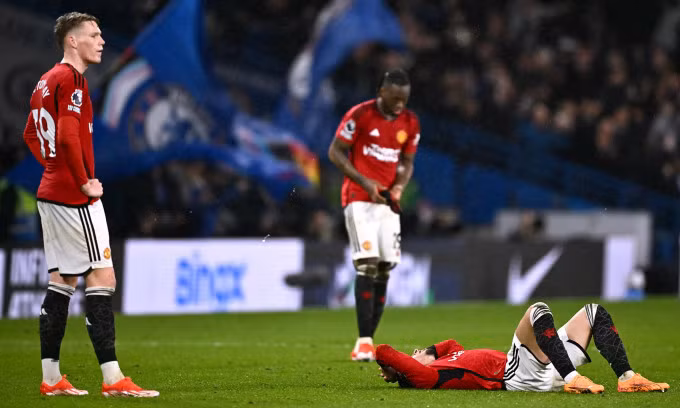 Nỗi thất vọng của cầu thủ Man Utd. Ảnh: Reuters