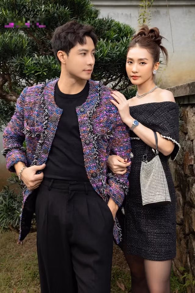 Mặc dù không lên tiếng công khai, nhưng dân tình luôn mong "thuyền" sớm cập bến.