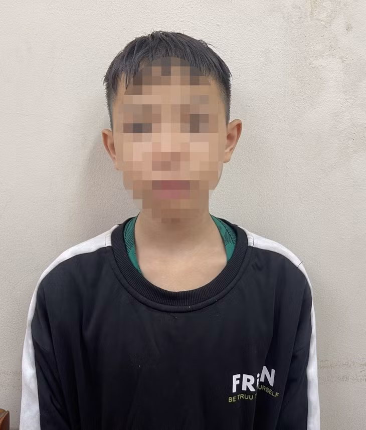 N.T.Đ bị Công an TP.Cẩm Phả triệu tập sau khi thực hiện hành vi cướp giật tài sản.