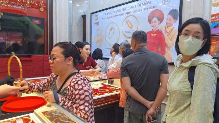 Sản phẩm nhẫn tròn trơn được nhà đầu tư ưa chuộng làm tài sản tích lũy. Ảnh: Đền Phú