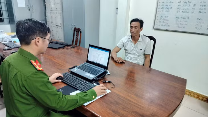 Đối tượng Phạm Văn Cường tại cơ quan công an. Ảnh: Công an cung cấp