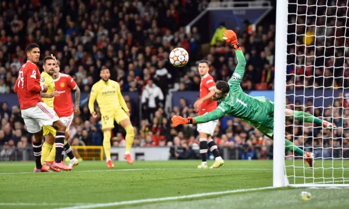 De Gea nhiều lần cứu thua cho Man Utd. Ảnh: EPA