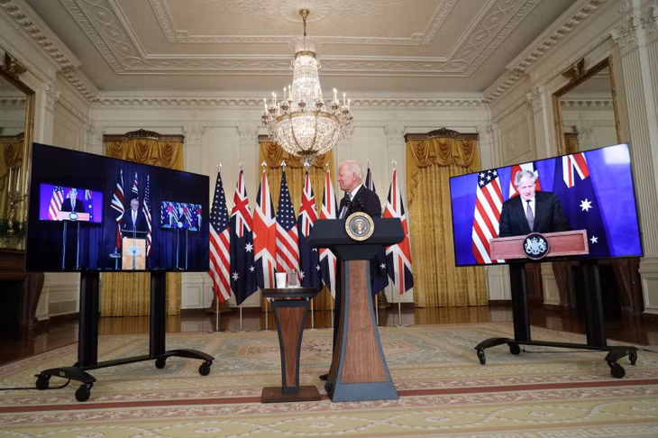 Tổng thống Mỹ Joe Biden, Thủ tướng Australia Scott Morrison và Thủ tướng Anh Boris Johnson tại sự kiện công bố thiết lập thỏa thuận AUKUS. Ảnh: Reuters