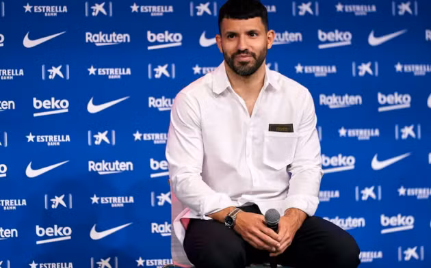 Aguero dự tính sẽ có màn ra mắt Barca ở trận đấu gặp Valencia.
