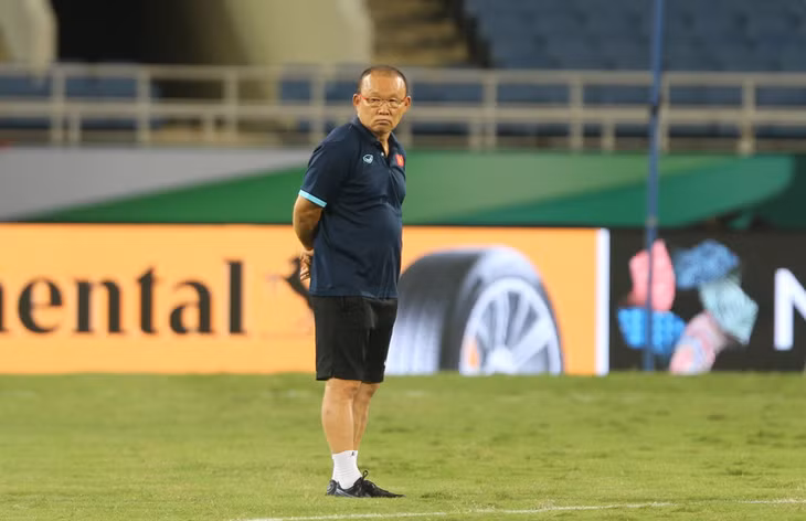 Tuyển Việt Nam: Thừa mà thiếu, vì đâu