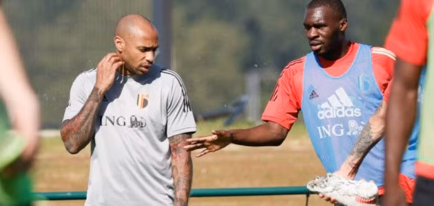 Thierry Henry có khoảng thời gian cộng tác ăn ý với HLV Roberto Martinez ở tuyển Bỉ.
