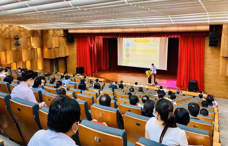 Quang cảnh buổi hội nghị.