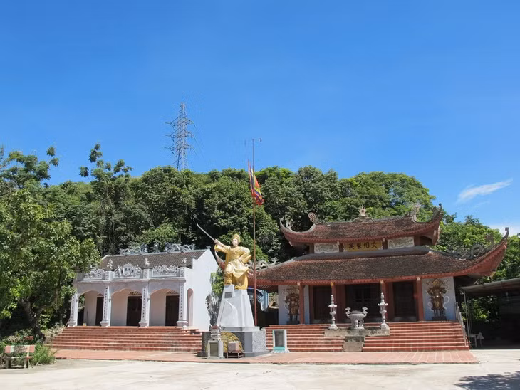 Đền thờ nữ tướng Lê Chân tại Kim Bảng, Hà Nam.