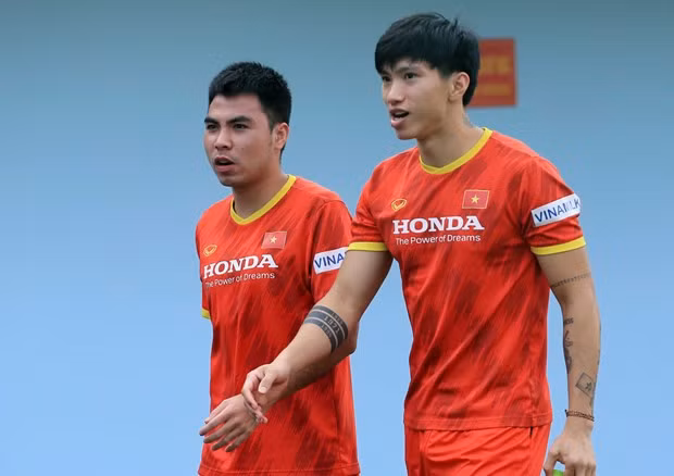 Doan Van Hau mot lan nua phai phau thuat chan thuong dau goi hinh anh 1