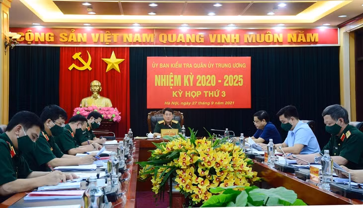 Đại tướng Lương Cường chủ trì kỳ họp thứ 3, Ủy ban Kiểm tra Quân ủy Trung ương. Đại tướng Lương Cường chủ trì kỳ họp thứ 3, Ủy ban Kiểm tra Quân ủy Trung ương.