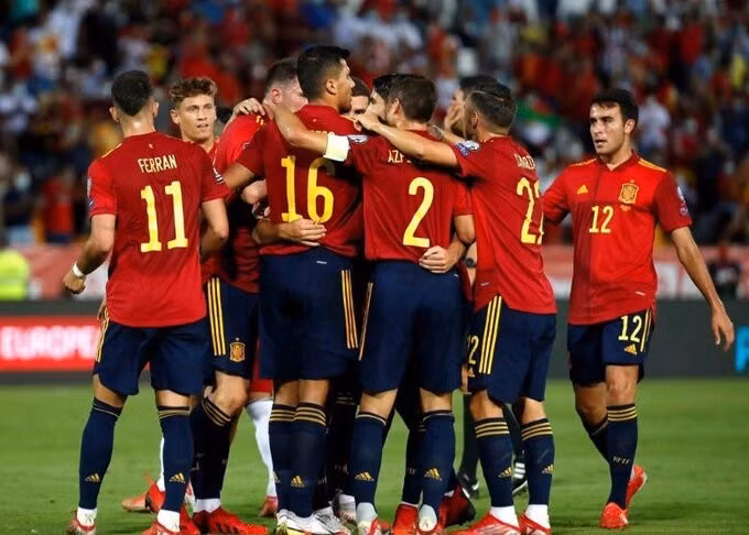 Tây Ban Nha thắng ba, hòa một sau năm lượt trận vòng loại World Cup 2022. Ảnh: Twitter
