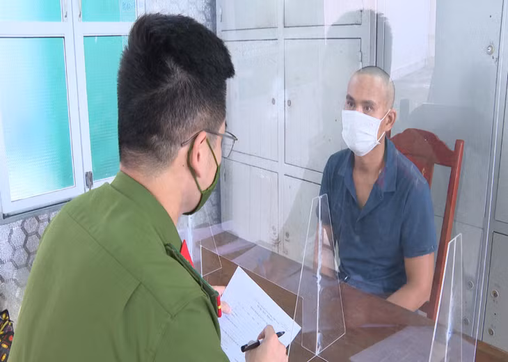 Đối tượng Bùi Văn Thảo đã đến cư quan Công an đầu thú.0.