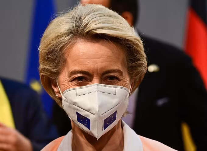 Chủ tịch Ủy ban châu Âu Ursula von der Leyen tham dự sự kiện Công bằng vaccine cho châu Phi tại Berlin, Đức, ngày 27/8. Ảnh: AFP
