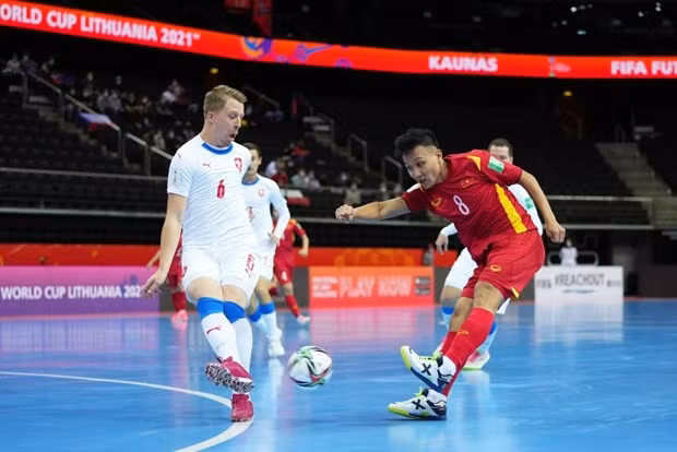 Futsal Viet Nam lap lai lich su, lot vao vong 1/8 Futsal World Cup hinh anh 2