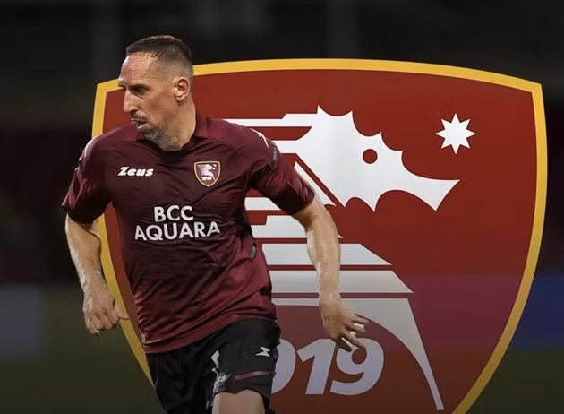 Ribery gia nhập Salernitana.