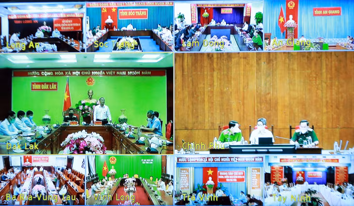 Các tỉnh, thành phố kiến nghị Thủ tướng tiếp tục thực hiện cơ chế kiểm soát người đi lại giữa TPHCM, Long An, Bình Dương, Đồng Nai với các địa phương khác như hiện nay. Ảnh: VGP/Đình Nam Các tỉnh, thành phố kiến nghị Thủ tướng tiếp tục thực hiện cơ chế kiểm soát người đi lại giữa TPHCM, Long An, Bình Dương, Đồng Nai với các địa phương khác như hiện nay. Ảnh: VGP/Đình Nam