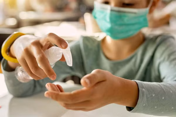 Điểm đặc biệt ở hệ miễn dịch giúp trẻ nhiễm Covid-19 ít trở nặng