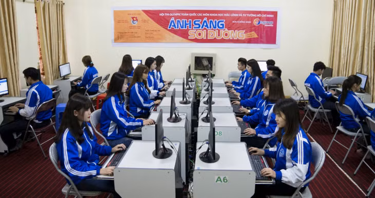 Sinh viên Trường Đại học Hạ Long khi ra trường đều đạt chuẩn ngoại ngữ và tin học cơ bản, đáp ứng yêu cầu của công việc thực tế.