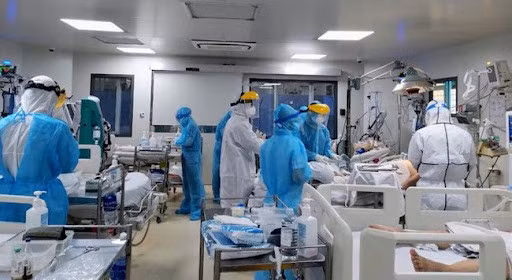 Kịp thời động viên, khen thưởng các tập thể, cá nhân, lực lượng tuyến đầu chống dịch COVID-19. Ảnh minh họa Kịp thời động viên, khen thưởng các tập thể, cá nhân, lực lượng tuyến đầu chống dịch COVID-19. Ảnh minh họa