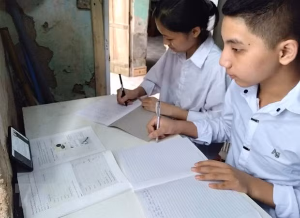 Bo Tai chinh de xuat ho tro hoc sinh mua may tinh hoc truc tuyen hinh anh 2