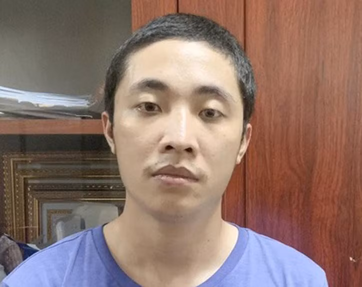 "Tú ông" Lục Thanh Tiến.