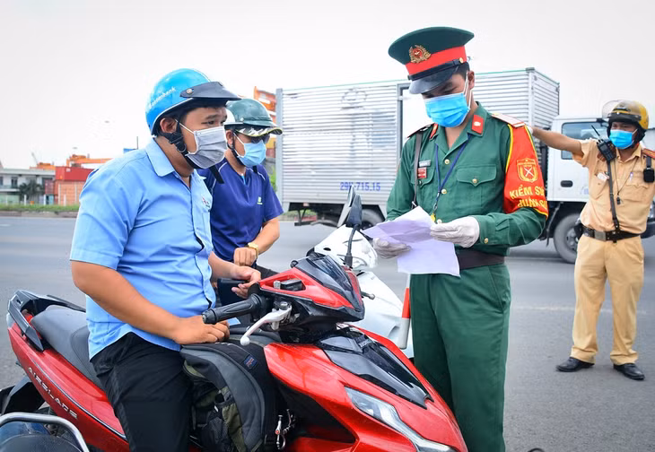 Thủ tướng Chính phủ yêu cầu tiếp tục kiểm soát người ra, vào Thành phố Hồ Chí Minh và các tỉnh Bình Dương, Đồng Nai, Long An. Thủ tướng Chính phủ yêu cầu tiếp tục kiểm soát người ra, vào Thành phố Hồ Chí Minh và các tỉnh Bình Dương, Đồng Nai, Long An.