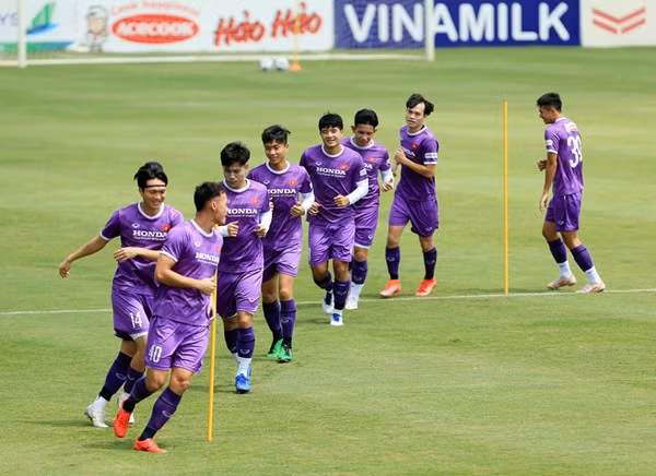 ĐT Việt Nam gặp thách thức lớn về nhân sự và điểm rơi phong độ trước AFF Cup 2020.