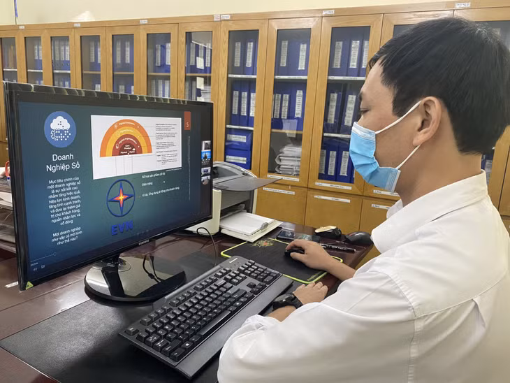 CBCNV PC Quảng Ninh tham gia hội thảo quốc tế “Hành trình Chuyển đổi số - Bài học và kinh nghiệm” do EVN tổ chức.