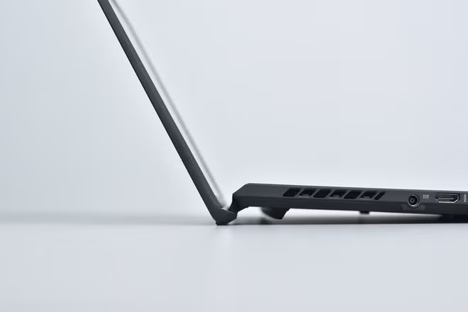Cận cảnh ASUS ROG Zephyrus M16: Thiết kế mỏng nhẹ, cấu hình cực khủng với Intel Core i9 thế hệ 11 cùng GPU RTX 3070, giá 71.99 triệu đồng - Ảnh 5.