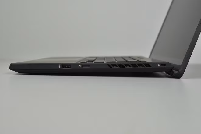 Cận cảnh ASUS ROG Zephyrus M16: Thiết kế mỏng nhẹ, cấu hình cực khủng với Intel Core i9 thế hệ 11 cùng GPU RTX 3070, giá 71.99 triệu đồng - Ảnh 15.