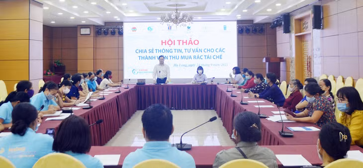 Quang cảnh tại buổi hội thảo.
