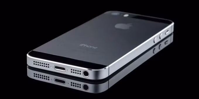 iPhone 5s. Ảnh: Apple