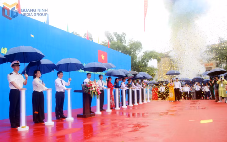 Việc mở cặp cửa khẩu song phương Hoành Mô (Việt Nam) - Động Trung (Trung Quốc) cuối tháng 6/2024 tại cửa khẩu Hoành Mô mở ra triển vọng lớn thúc đẩy du lịch biên giới.