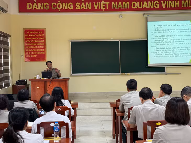 Cục Thi hành án dân sự (THADS) tỉnh tổ chức hội nghị bồi dưỡng nghiệp vụ cho các cơ quan Thi hành án dân sự tỉnh. Ảnh: Cục THADS tỉnh