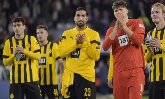 Dortmund bất ngờ thất bại trên sân Wolfsburg. Ảnh: Reuters.