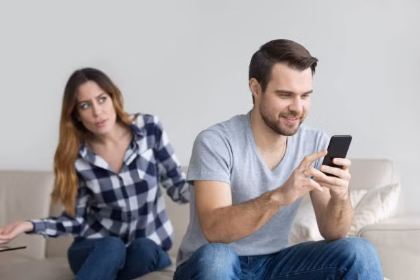 Một số đặc điểm tính cách có thể khiến cá nhân rơi vào tình trạng không chung thủy. Ảnh minh họa