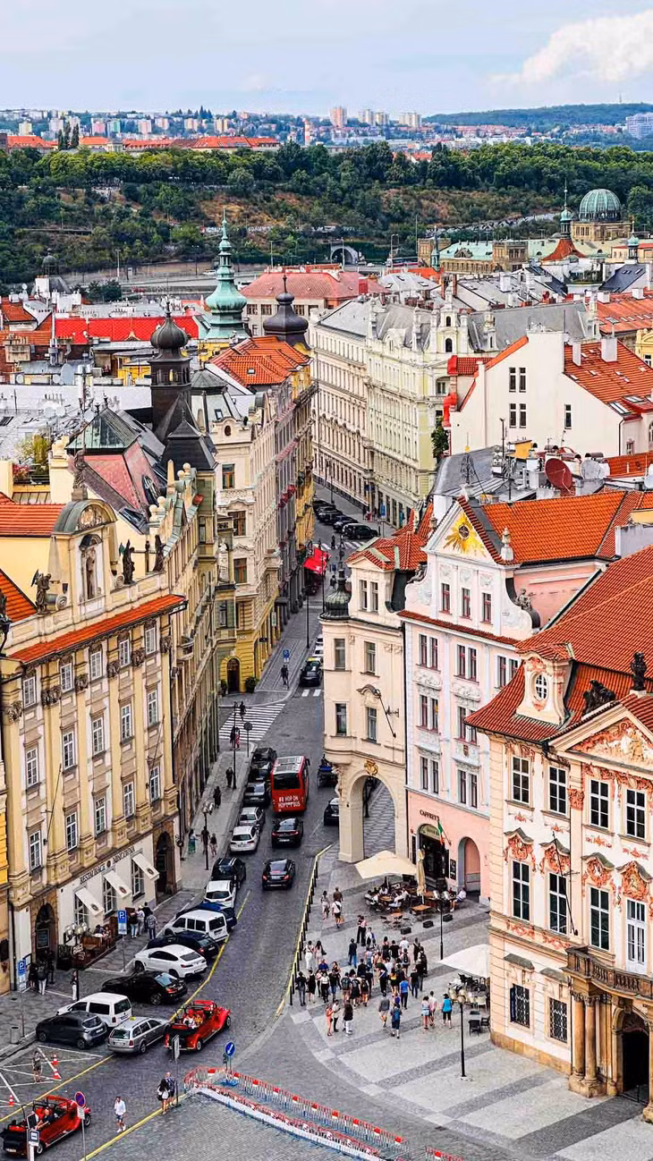 Praha được được tạp chí Time Out bình chọn là thành phố đẹp nhất thế giới năm 2021, dựa vào đánh giá từ các chuyên gia và 27.000 người trên khắp thế giới. Ảnh: Hậu Nguyễn