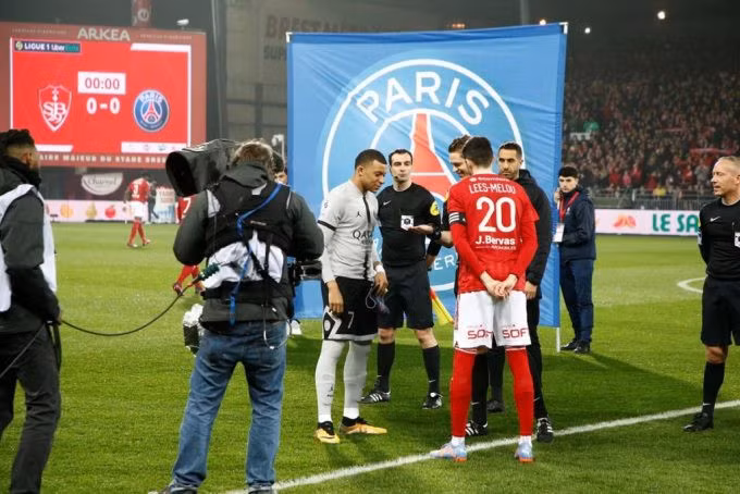 Không còn các tên tuổi lớn như Messi, Neymar, Ramos, Mbappe trở thành cái tên duy nhất có thể giúp Ligue 1 hấp dẫn các đối tác mua bản quyền truyền hình. Ảnh: psg.fr