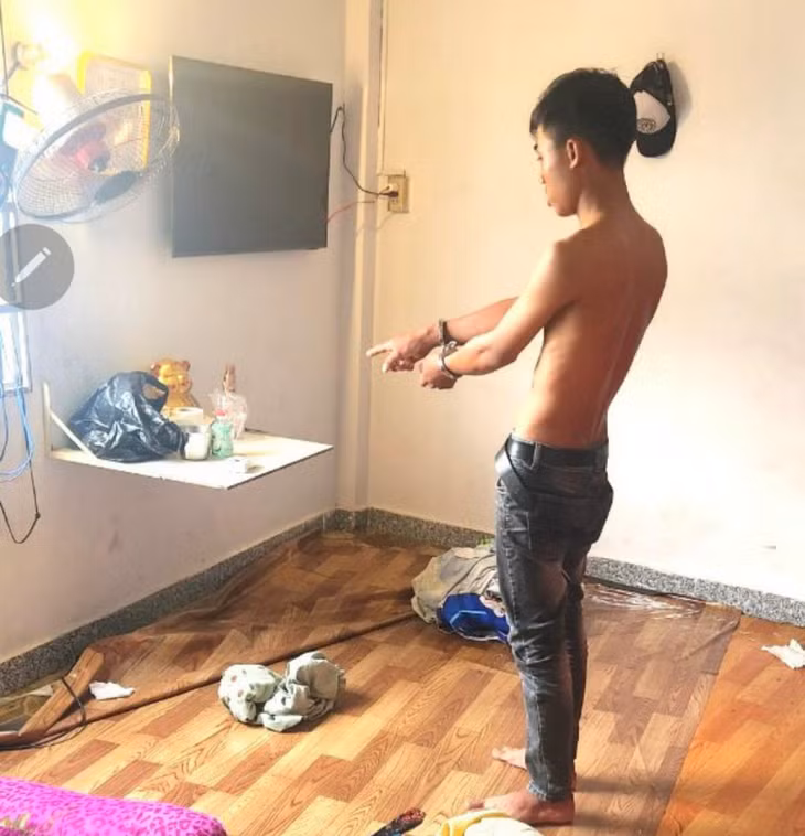 Hồ Vũ Luân bị bắt cùng tang vật.