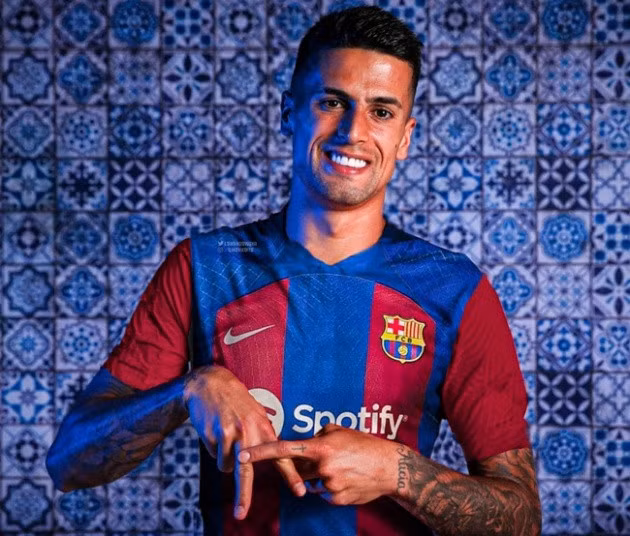 Cancelo sẽ đến Barca.