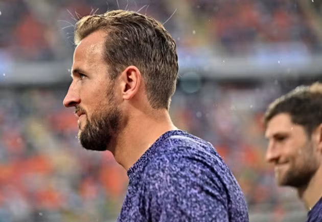 Kane có thẻ ở lại Tottenham.