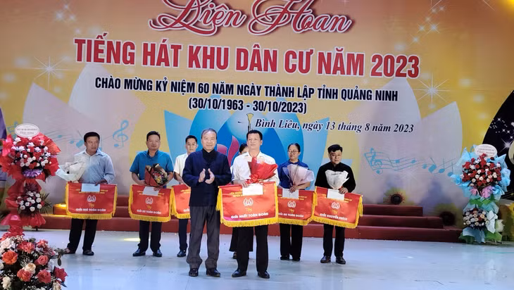 Kết thúc Liên hoan, đội thi Thị trấn Bình Liêu xuất sắc giành giải nhất toàn đoàn.