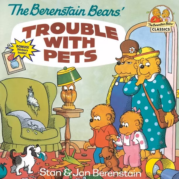 Có hơn 700 đầu sách mang thương hiệu 'Berenstain Bears'. Ảnh: Walmart.