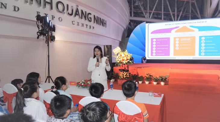 Tọa đàm “Xu thế phát triển văn hóa đọc trong kỷ nguyên số”.