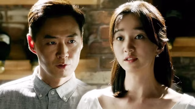 Yeon Jung Hoon và Soo Ae với diễn xuất sắc bén và đầy nội tâm.
