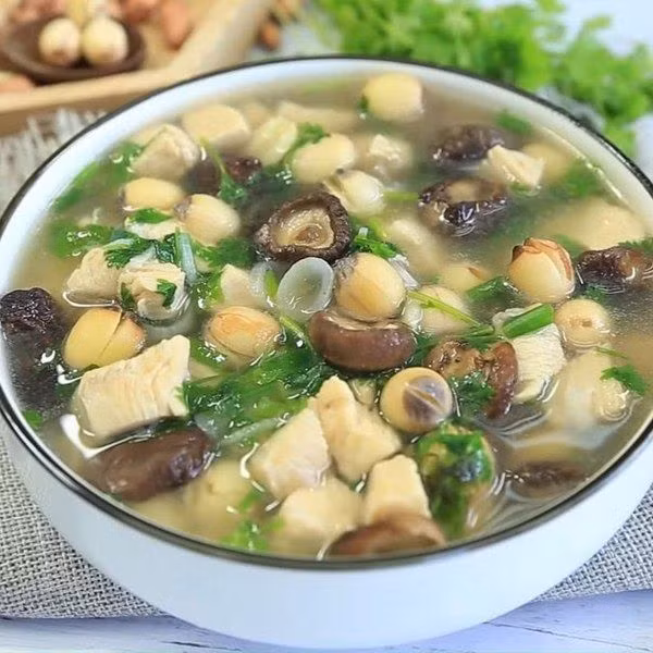 Canh nấm hạt sen.