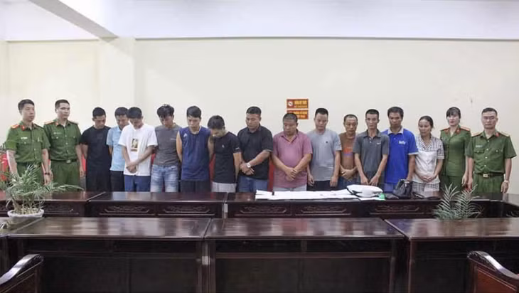 Các đối bị bắt giữ.