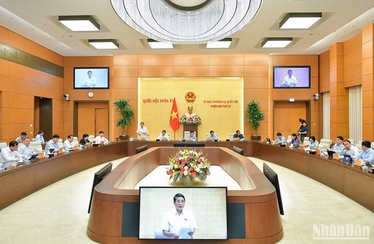 Quang cảnh phiên họp. (Ảnh: DUY LINH)