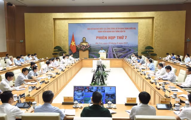 Thủ tướng đề nghị các đơn vị tư vấn phải công tâm, khách quan - Ảnh: VGP/Nhật Bắc
