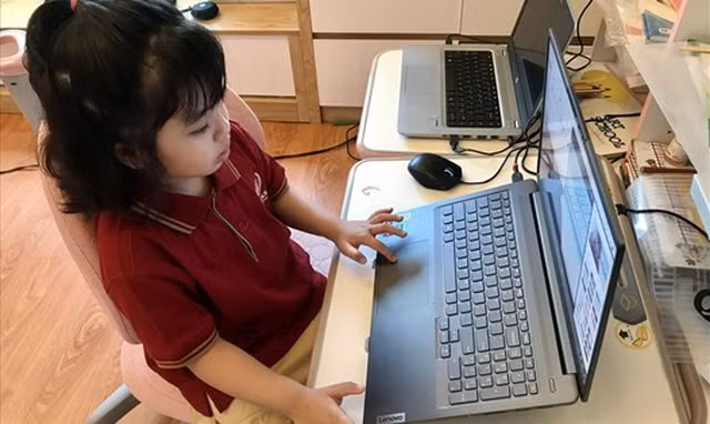 Các trường cần chuẩn bị tốt điều kiện để sẵn sàng thực hiện kiểm tra, đánh giá theo hình thức trực tuyến.